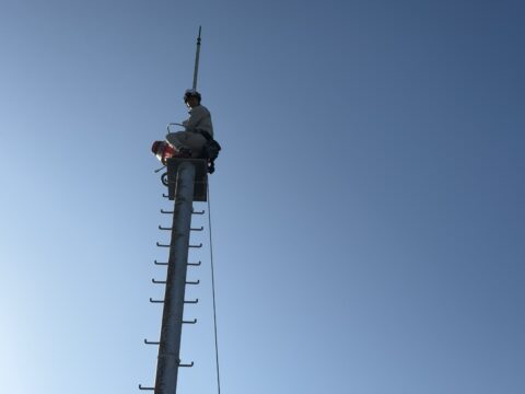 新大阪高層ビル　航空障害灯更新工事