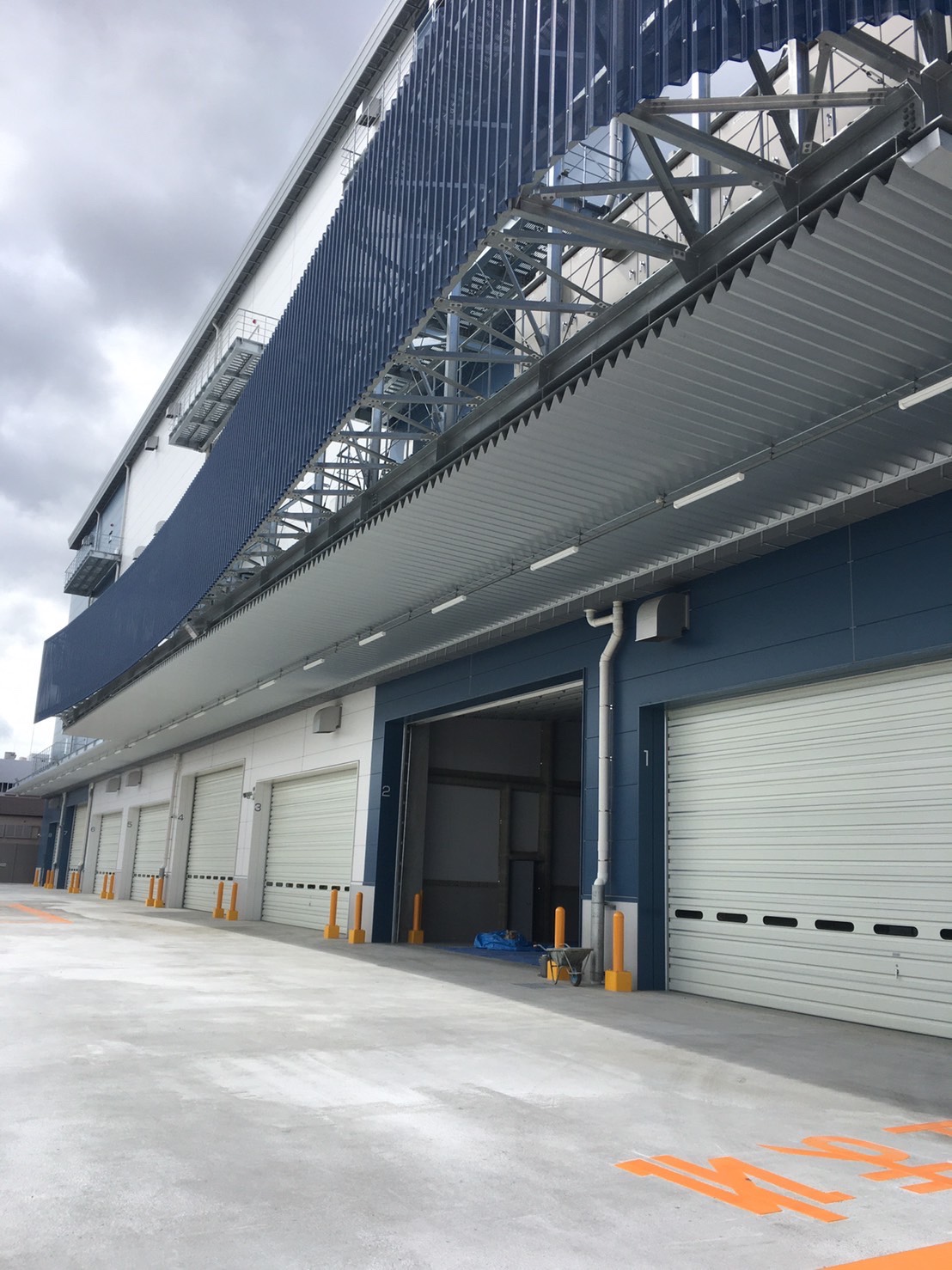 摂津倉庫、引渡し！