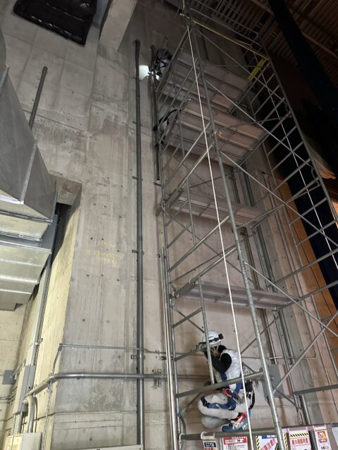 大学舞台照明LED化工事